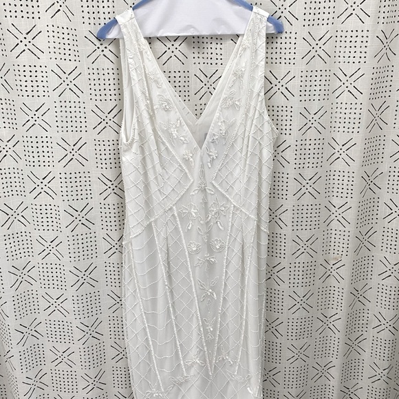 Adrianna Papell, white, beaded and embellished dress, size 14 - Picture 4 of 5